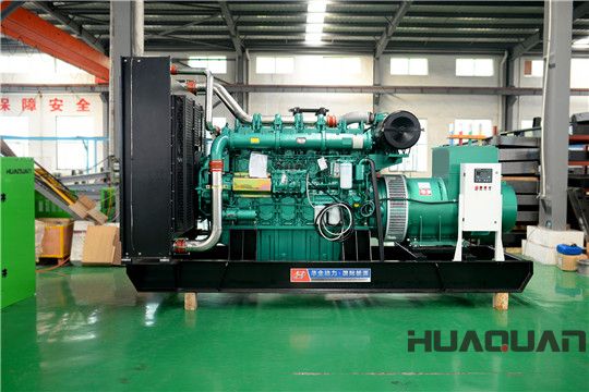 1000kw華全玉柴靜音發(fā)電機(jī)組觀(guān)看新疆沙漠變綠洲