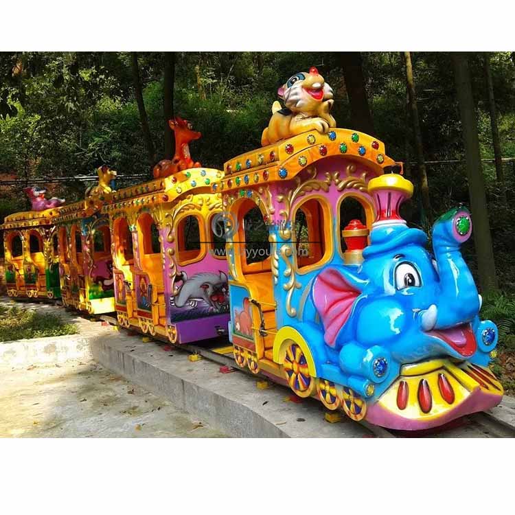 觀(guān)光小火車(chē)